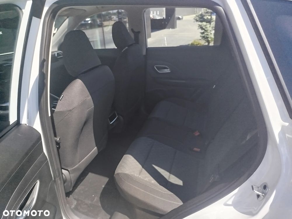 MG ZS Hybrid+ - 9