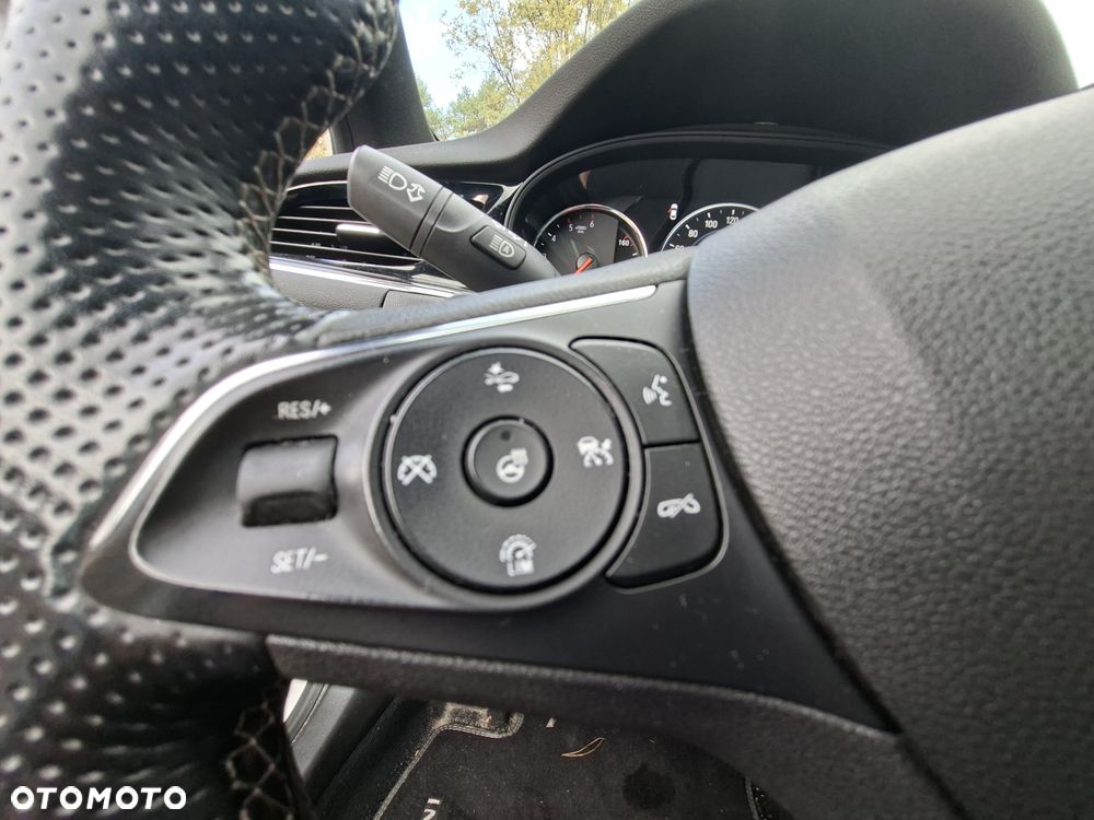Opel Insignia 2.0 CDTI 4x4 Exclusive S&S - 28