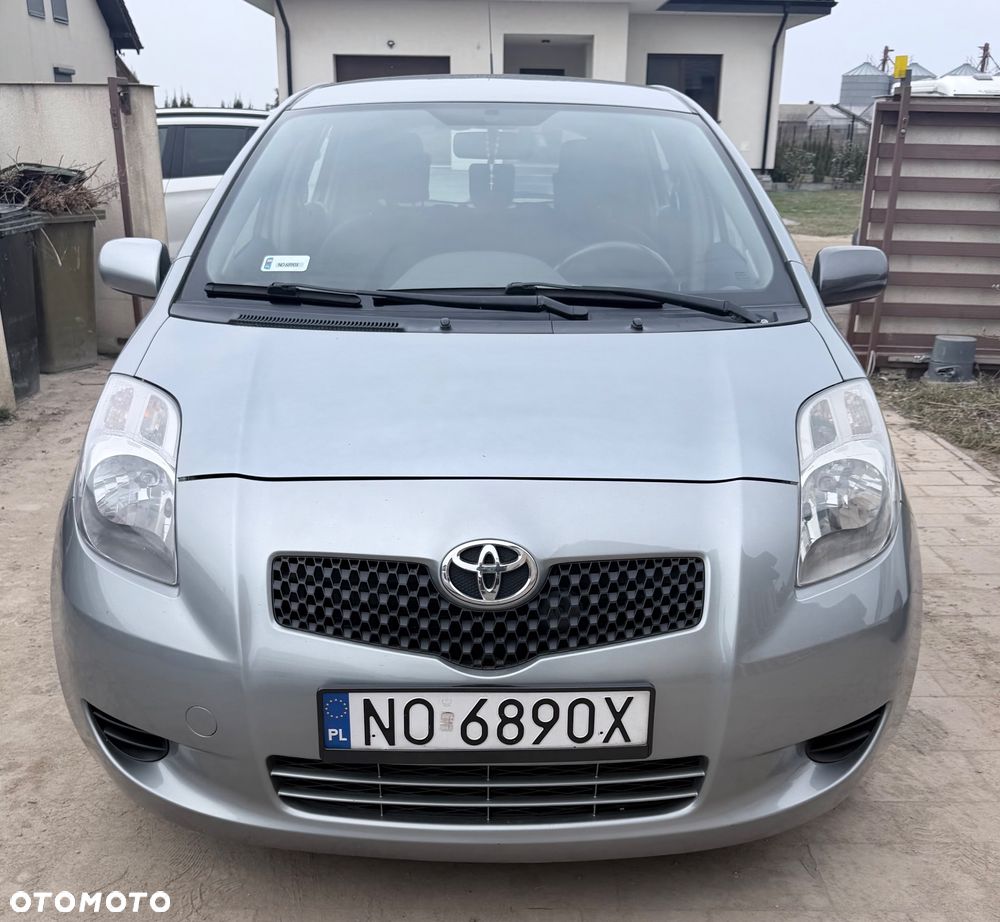 Toyota Yaris 1.3 Sol MM - 2