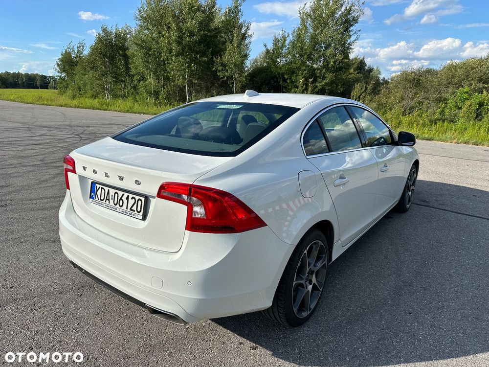 Volvo S60 D5 AWD Momentum - 5