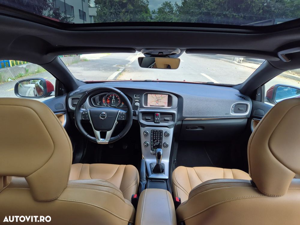 Volvo V40 T2 Inscription - 12