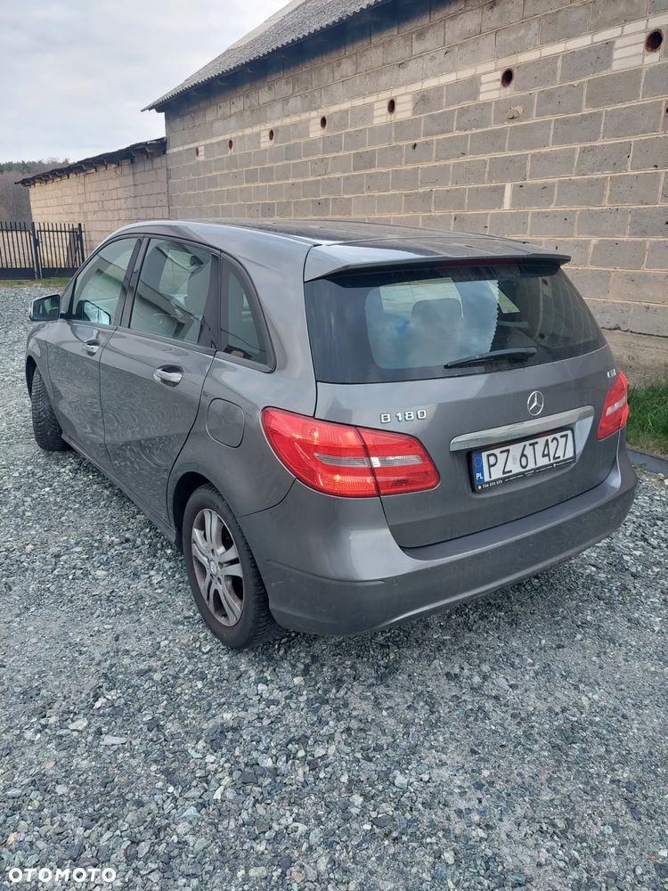 Mercedes-Benz Klasa B 180 d BlueEFFICIENCY Edition Style - 3