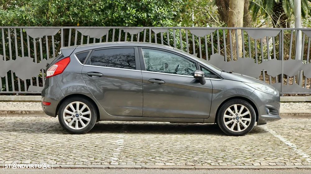 Ford Fiesta 1.0 T EcoBoost Titanium PowerShift - 10