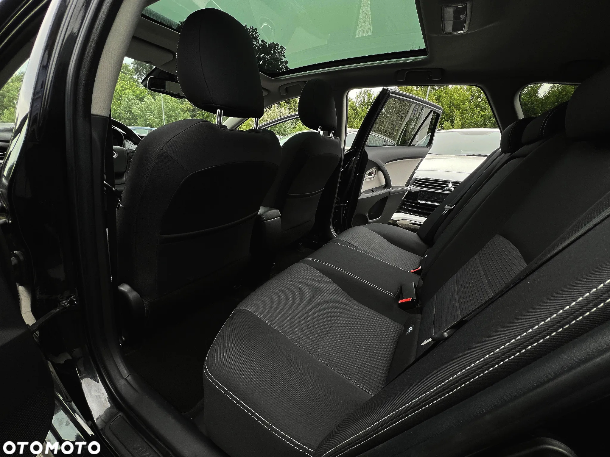 Toyota Avensis 1.8 Premium - 20