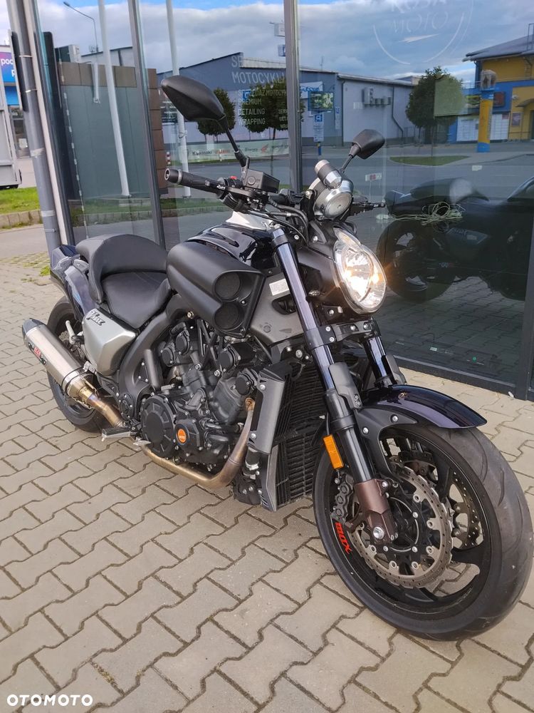 Yamaha V-MAX - 21