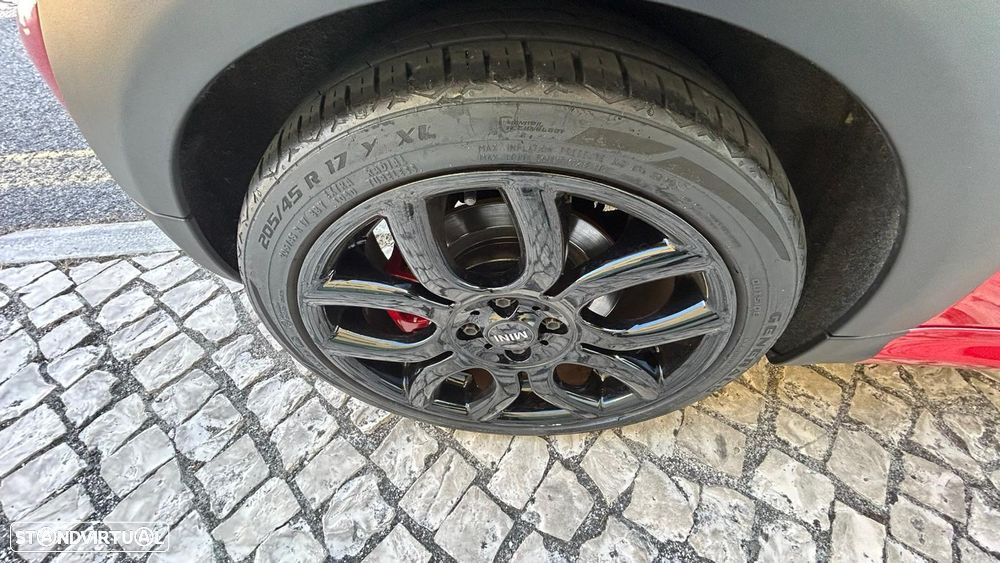 MINI Cabrio John Cooper Works - 14