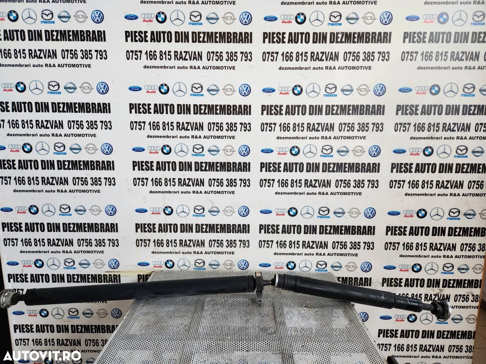 Cardan Range Rover Evoque 2.0 D Ingenium Automat An 2015-2016-2017-2018-2019 Dezmembrez Range Rover Evoque Facelift An 2015-2016-2017-2018-2019 2.0 D Automat 4x4 Volan Stanga - Dezmembrari Arad - 1