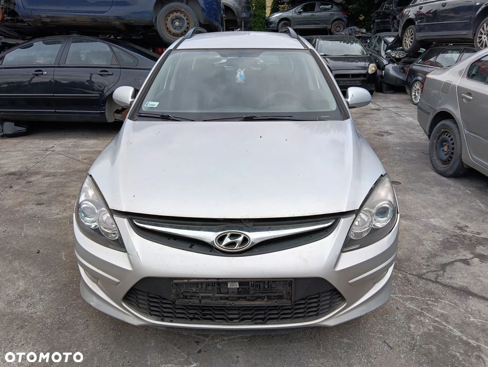 *HYUNDAI I30 CW* Samochód na części - 2