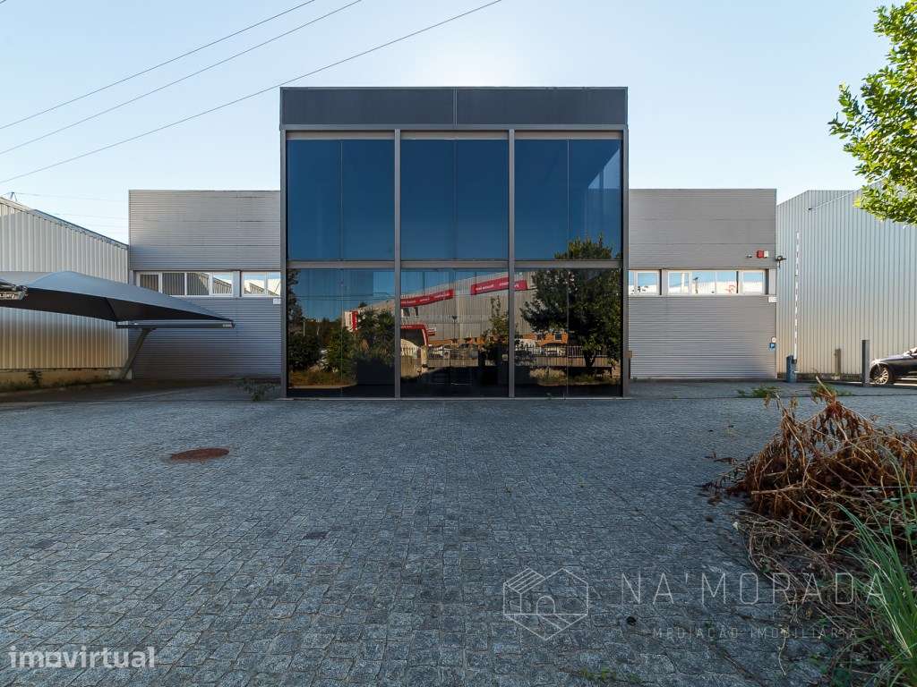 Armazéns Industriais | 1.740 m² de área útil | 2.900 m² de Logradou... - Grande imagem: 5/45