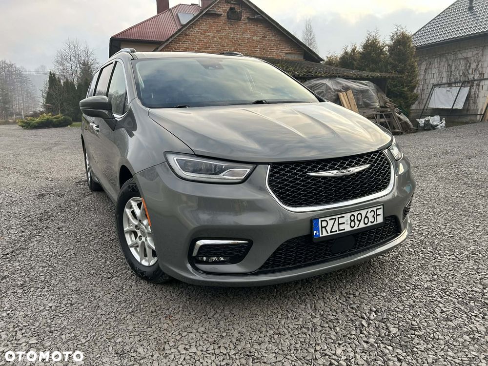 Chrysler Pacifica - 1