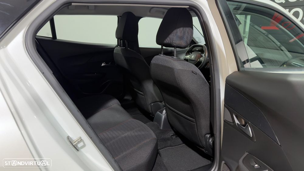 Peugeot 2008 PureTech 130 Allure - 14