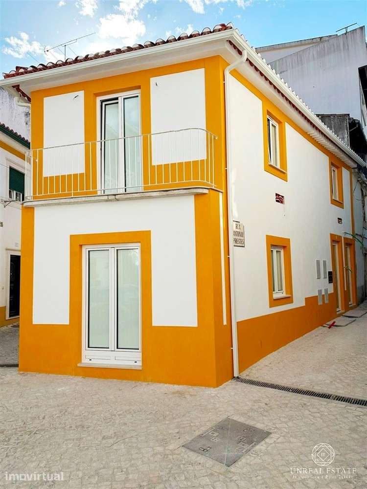 Apartamento T1 em Remodelação Total no Centro Histórico de Torres Nova - Grande imagem: 2/12