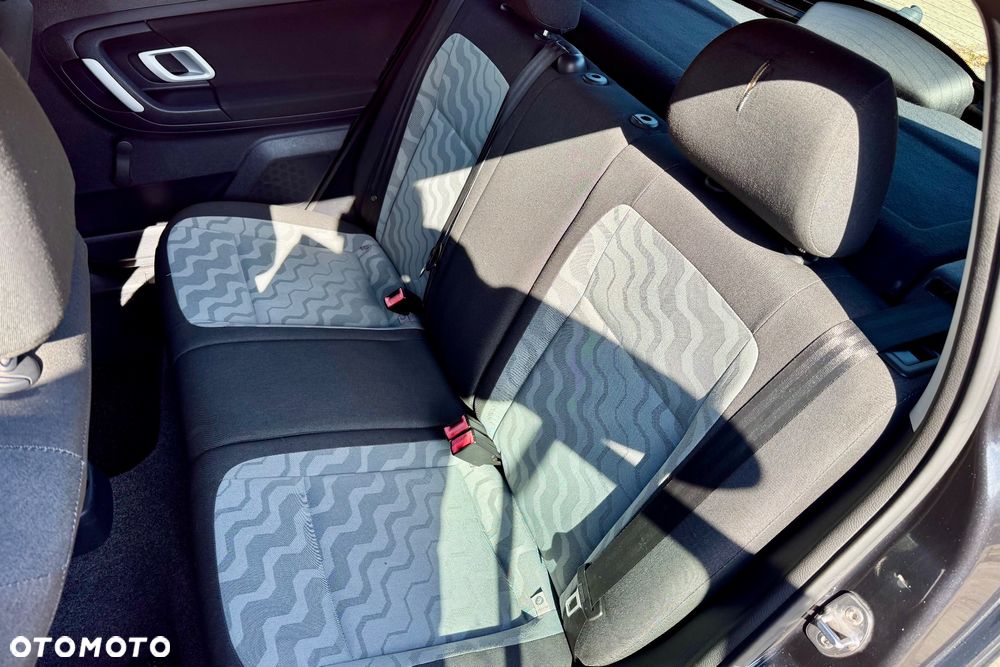 Skoda Fabia 1.2 HTP Cool Colour Edition - 15