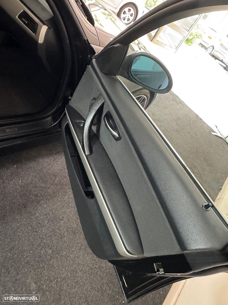 BMW 320 d Sport - 14