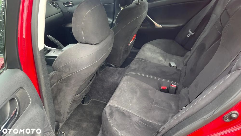 Lexus IS 220d - 7