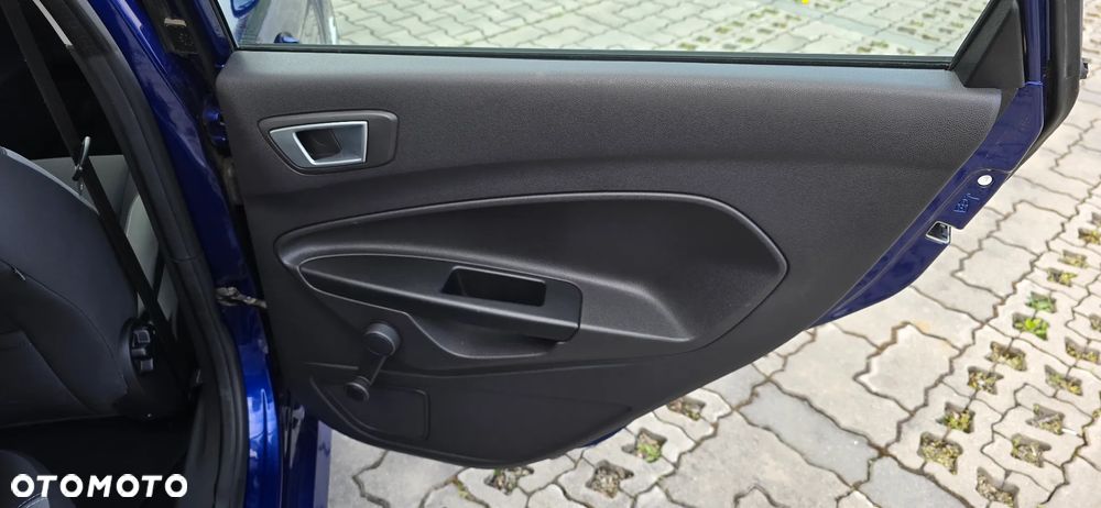 Ford Fiesta 1.0 EcoBoost S&S ST-LINE - 28