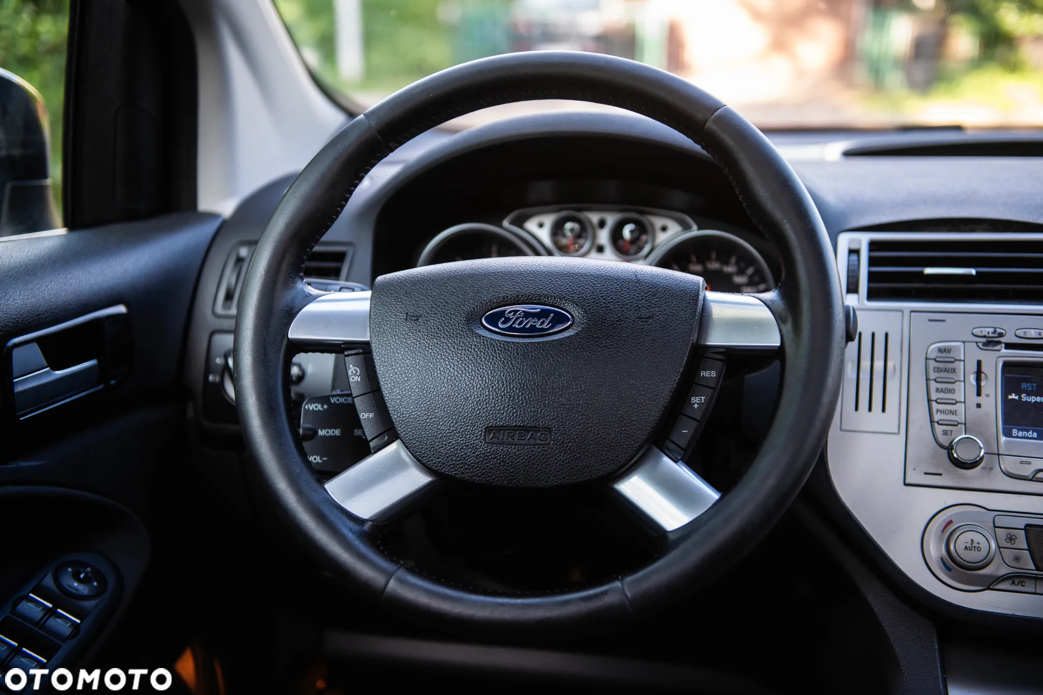 Ford Kuga 2.0 TDCi 4WD Titanium - 29