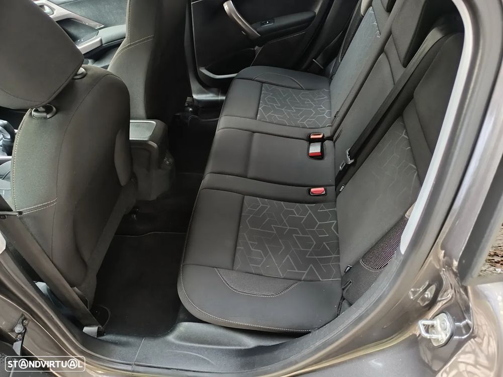 Peugeot 2008 1.2 PureTech Style - 15