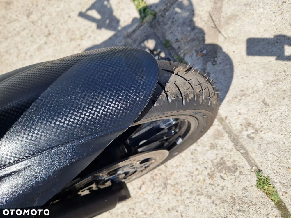 Suzuki V-STROM - 12