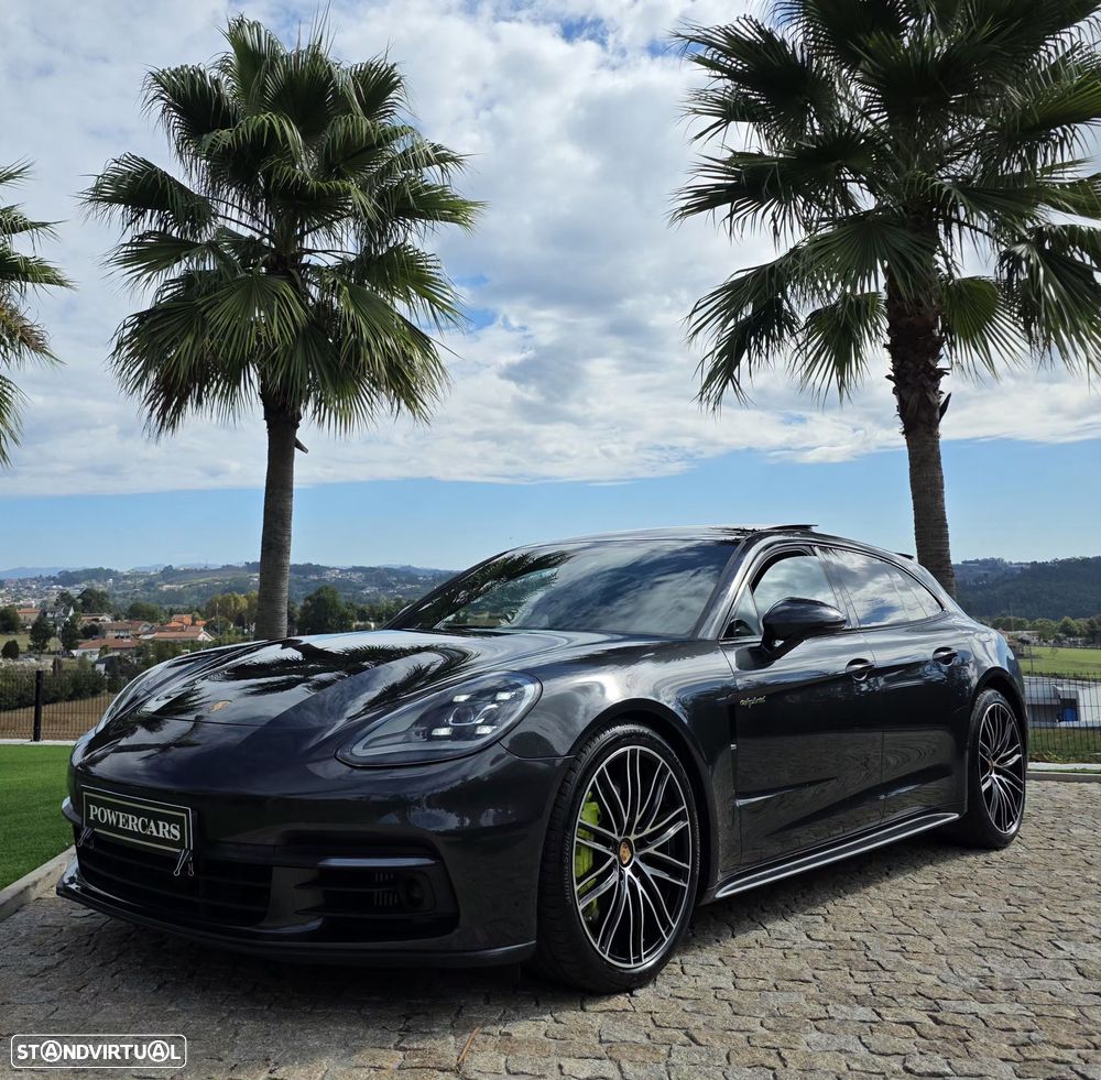 Porsche Panamera Sport Turismo 4 E-Hybrid Platinum Edition - 3