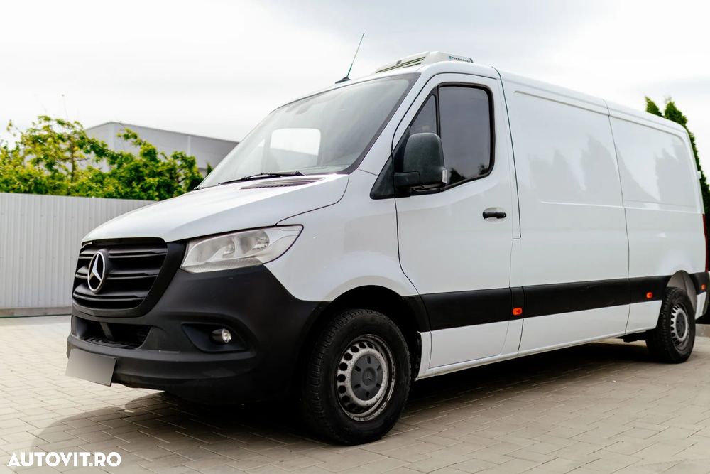 Mercedes-Benz Sprinter - 12