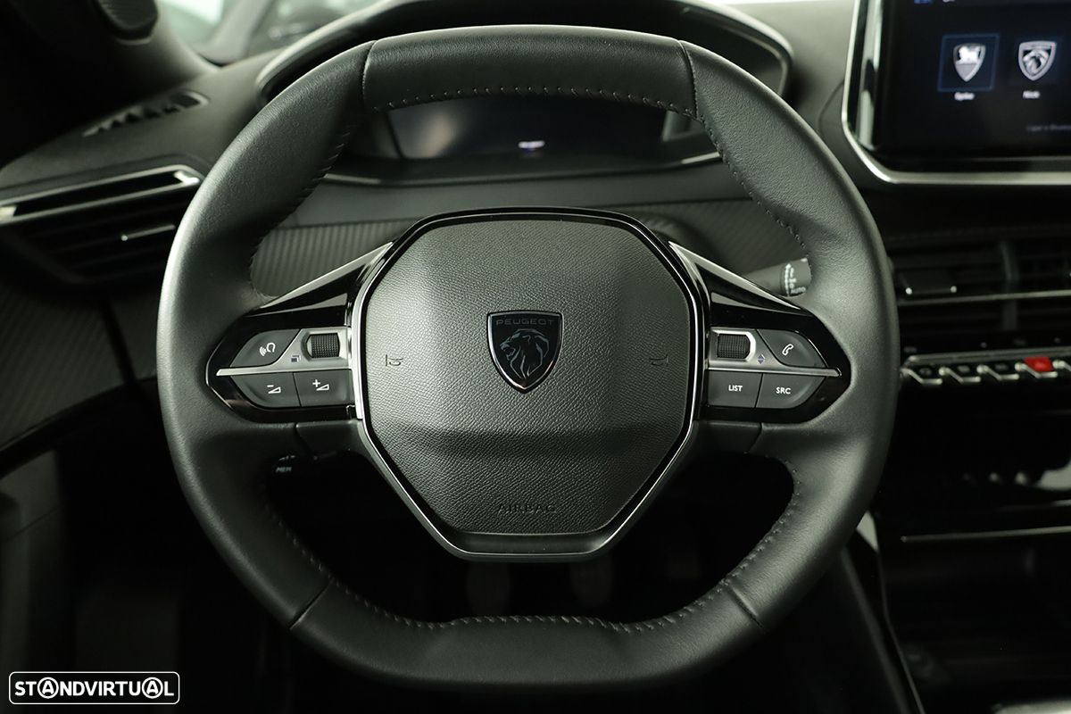 Peugeot 2008 1.2 PureTech Allure - 16