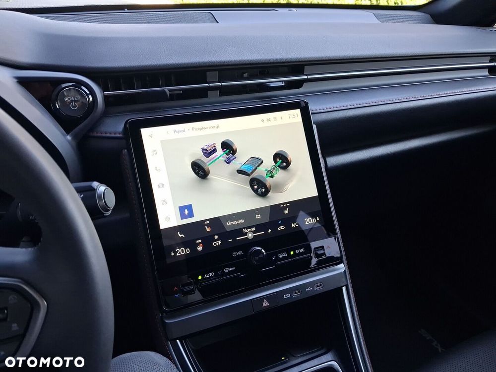 Lexus LBX - 12