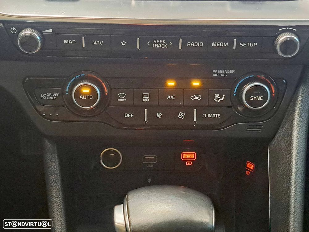 Kia Niro 1.6 GDi HEV Drive - 17