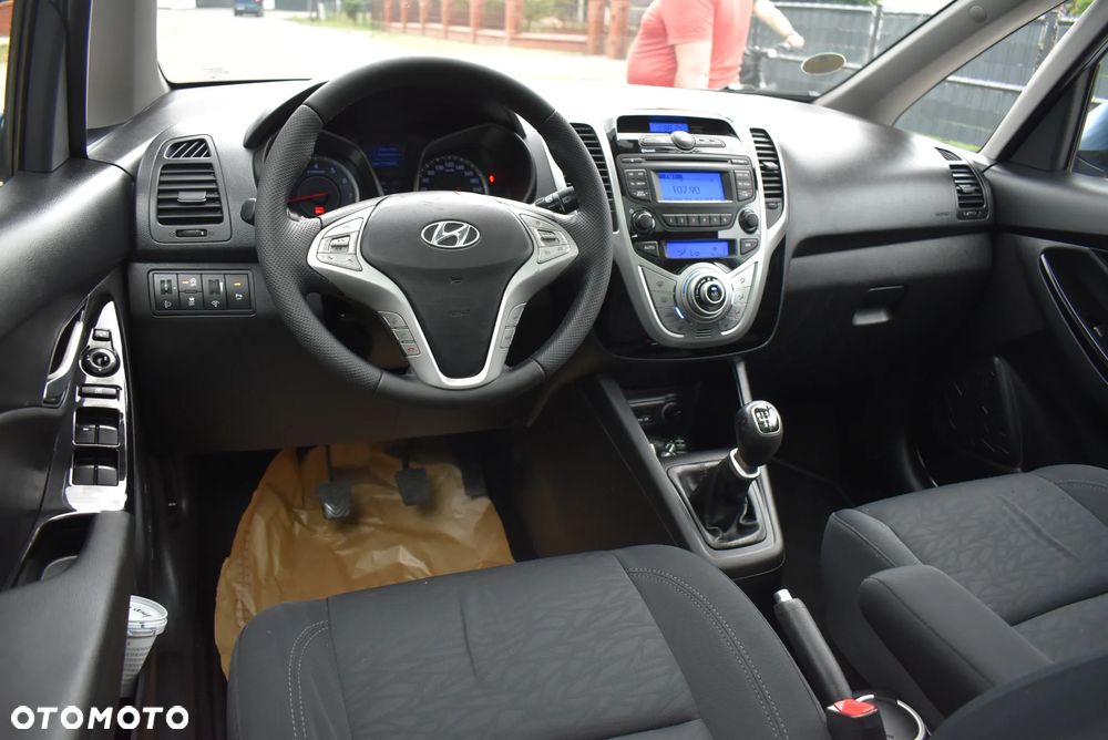 Hyundai ix20 1.4 blue YES Plus - 27