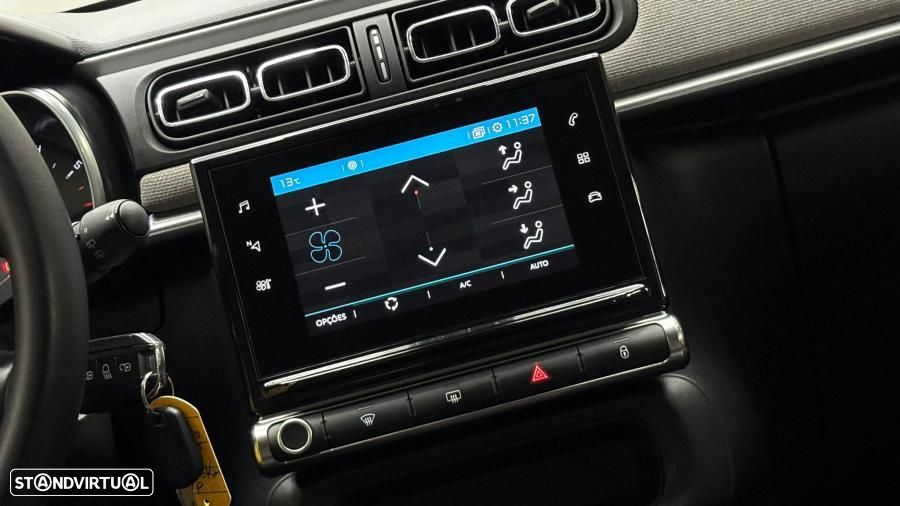 Citroën C3 1.2 PureTech Shine Pack - 26