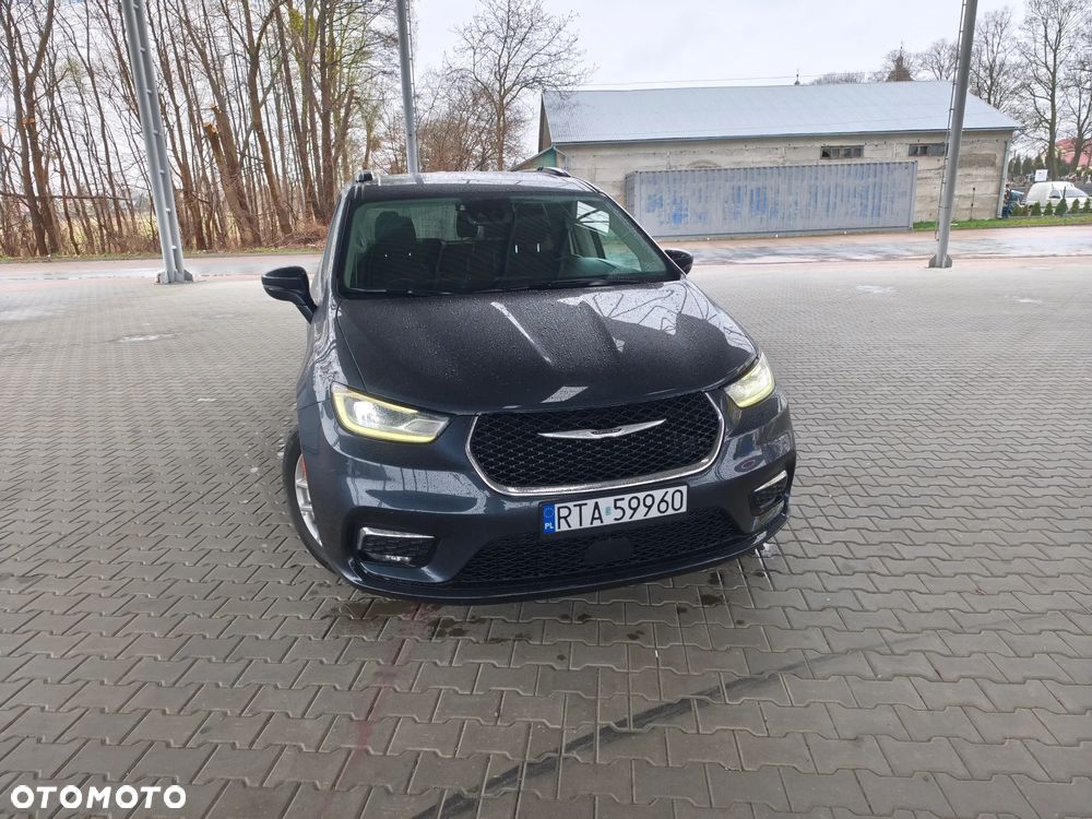 Chrysler Pacifica - 13