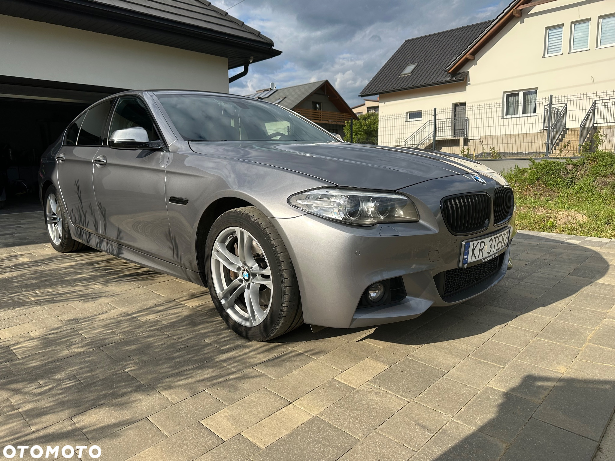 BMW Seria 5 528i xDrive - 2