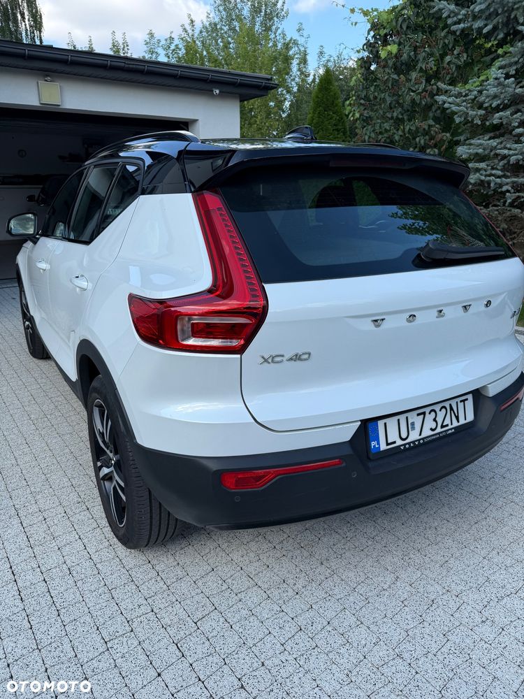 Volvo XC 40 B4 B AWD R-Design - 16