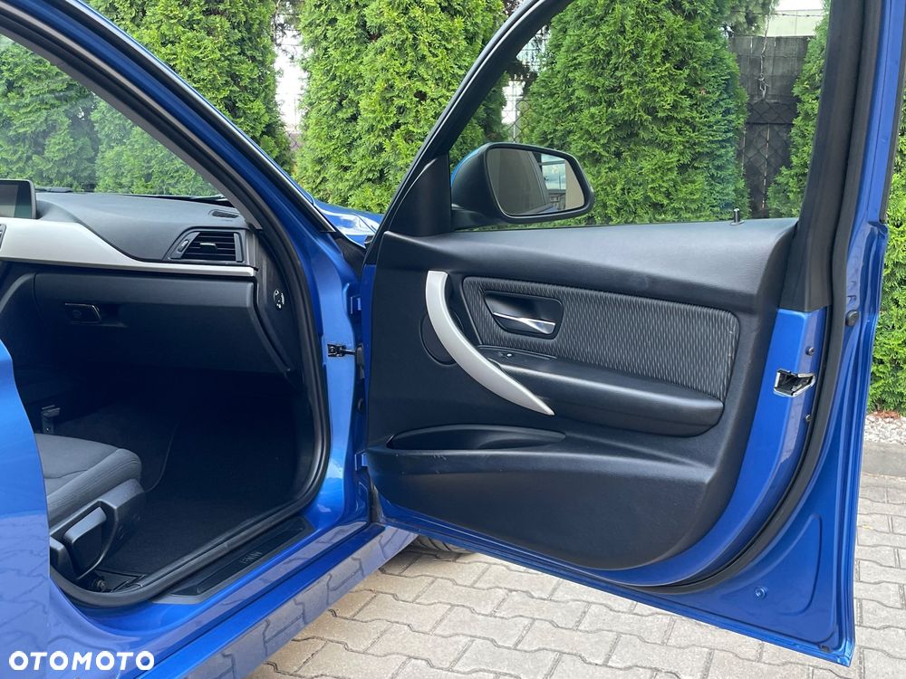 BMW Seria 3 320d Efficient Dynamics Luxury Line Purity sport - 19