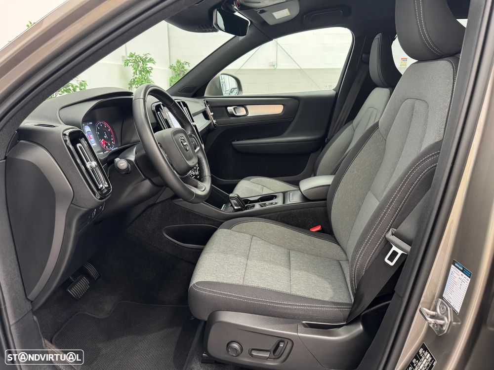 Volvo XC 40 B4 B DKG Momentum Pro - 20