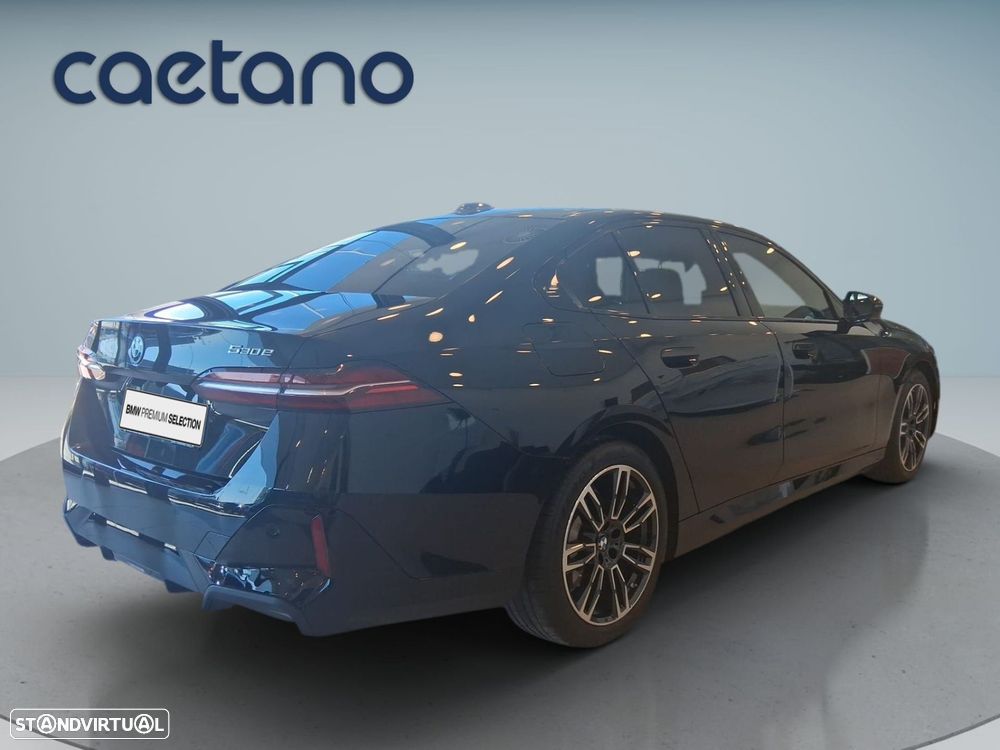 BMW 530 e Pack Desportivo M — fotografia 3