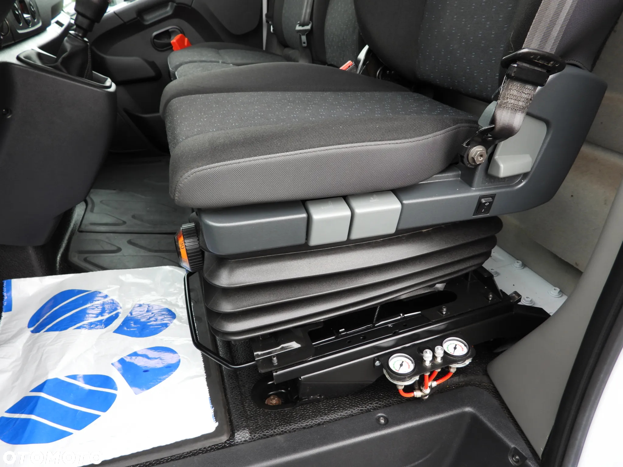 Opel MOVANO  PLANDEKA 10 PALET TEMPOMAT NAWIGACJA LEDY PNEUMATYKA KLIMATYZACJA 165KM [ 270161 ] - 28