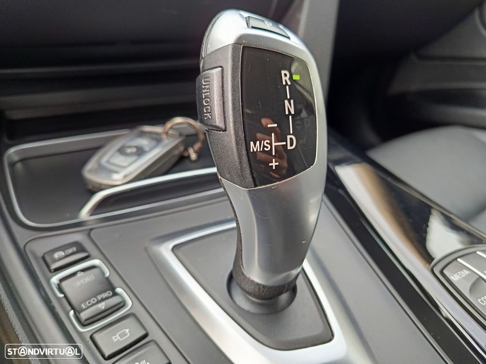 BMW 320 Gran Turismo d Line Luxury Auto - 30