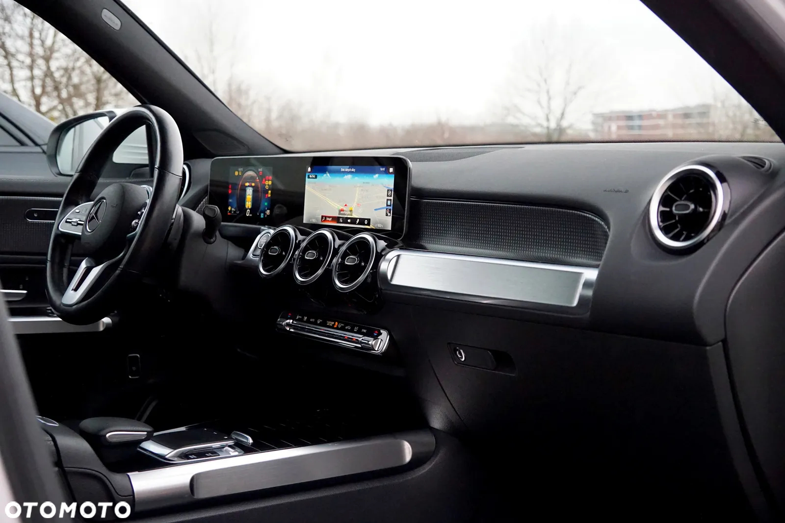 Mercedes-Benz GLB 200 7G-DCT Progressive - 23
