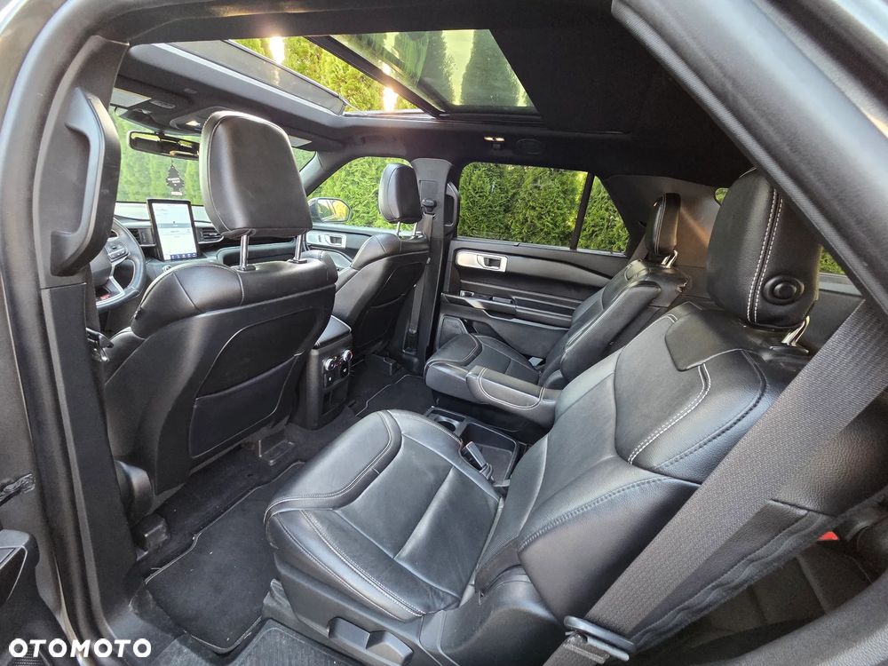Ford Explorer - 11