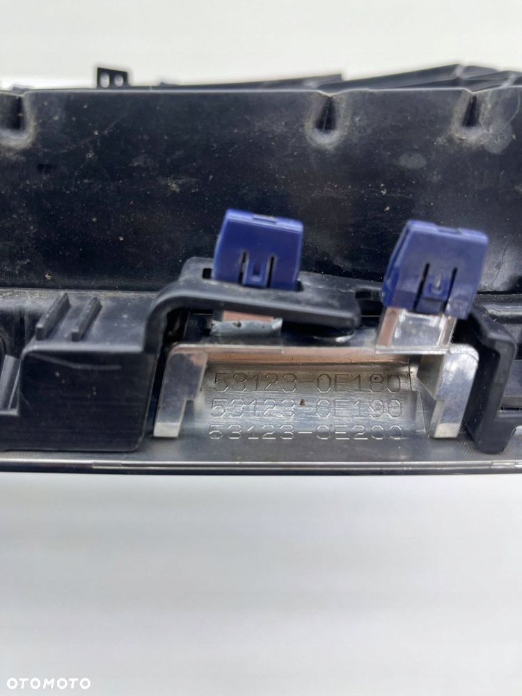 TOYOTA HIGHLANDER IV ATRAPA GRILL ZDERZAKA PRZÓD 53111-OE250 - 14