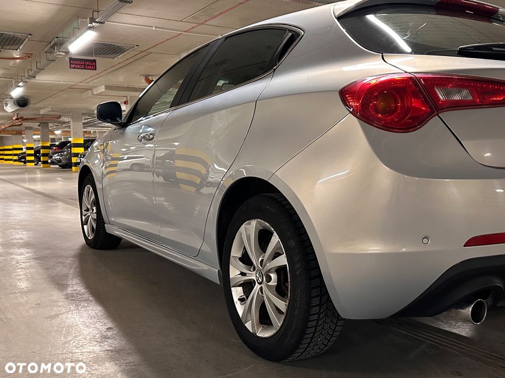 Alfa Romeo Giulietta 1.6 JTDM 16V Sport - 13