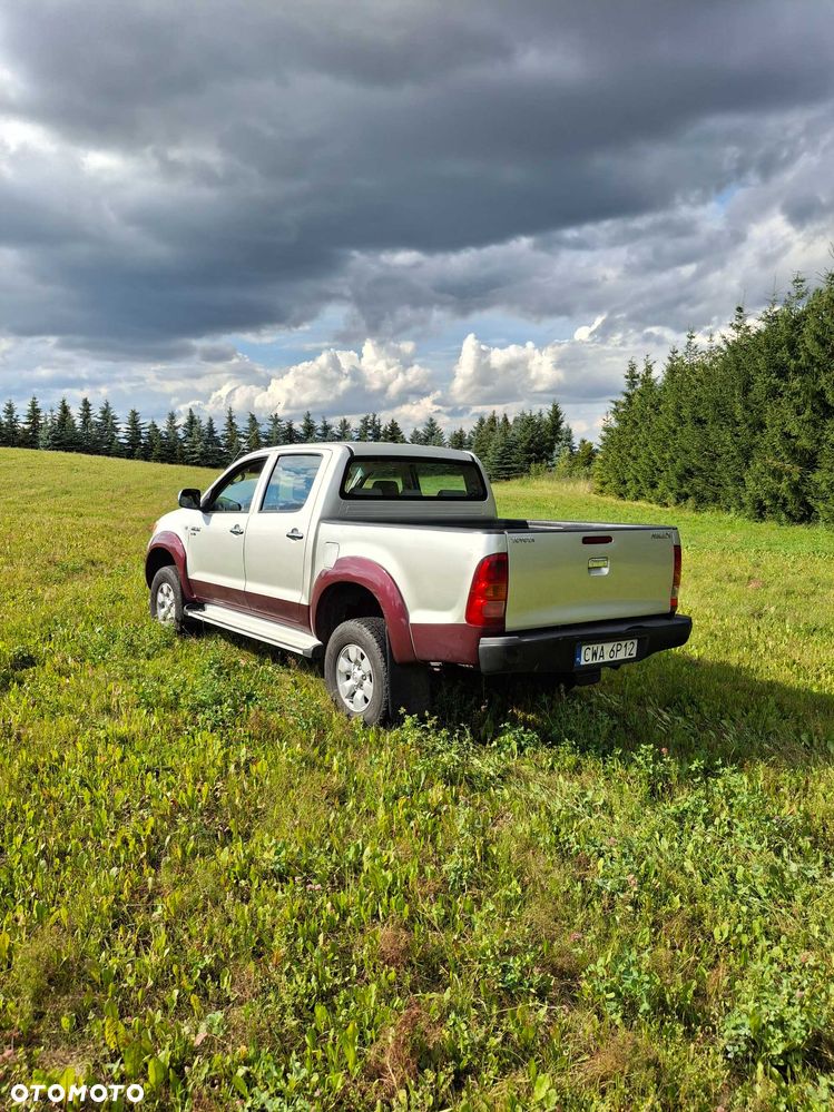 Toyota Hilux - 5