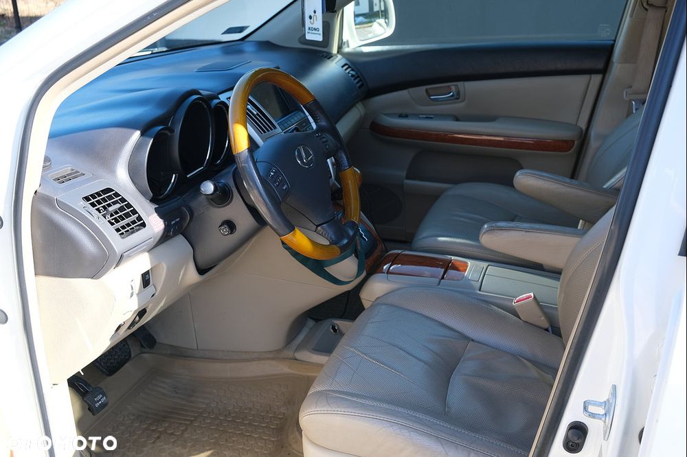 Lexus RX - 22