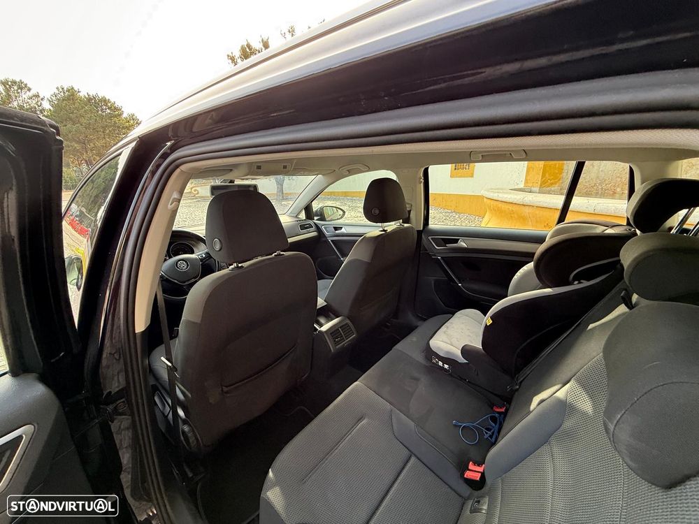 VW Golf Variant - 10