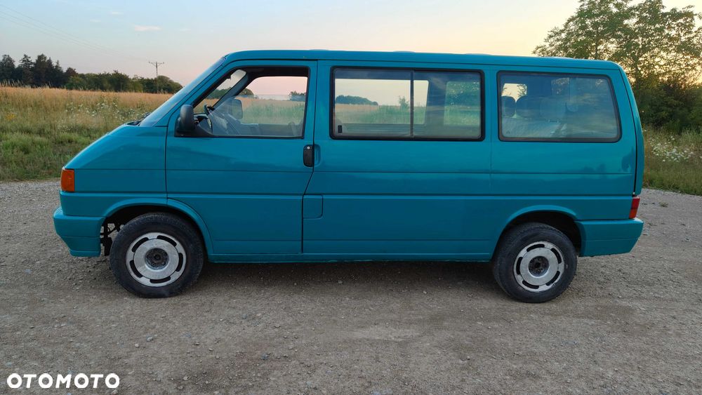 Volkswagen Multivan - 2