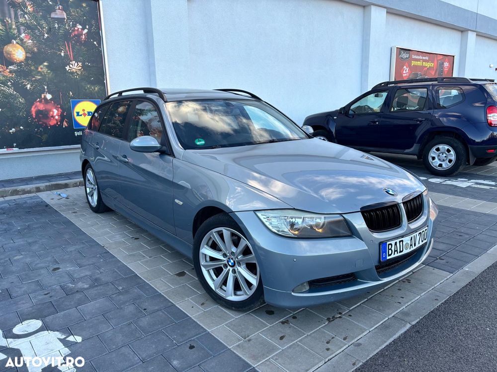 BMW Seria 3 320d DPF Touring Aut. - 2