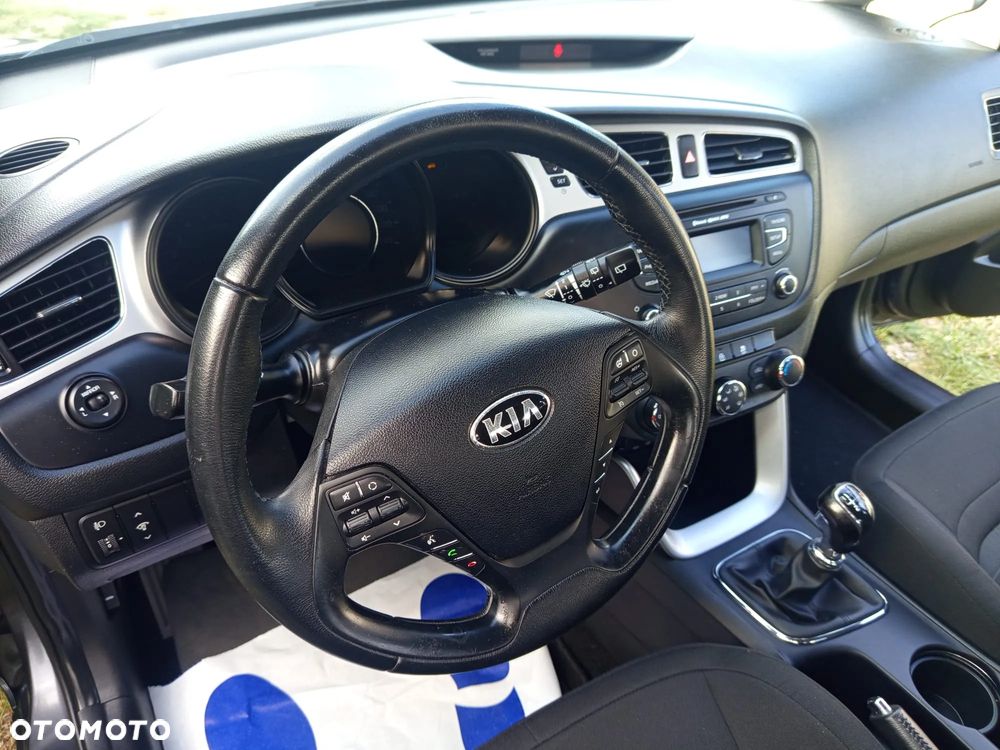 Kia Ceed 1.6 Crdi Comfort + - 24