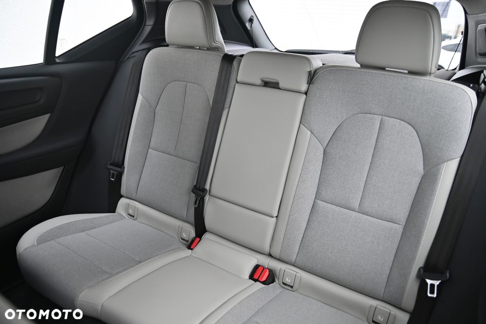Volvo XC 40 T3 Momentum - 13