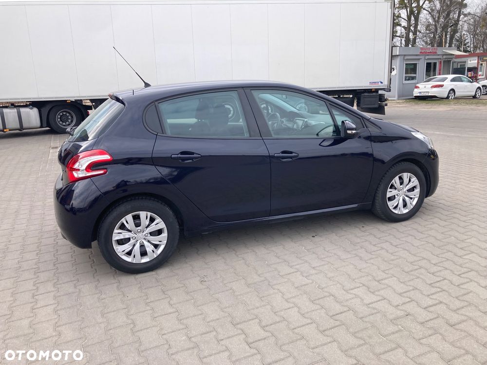 Peugeot 208 1.2 PureTech Style - 4